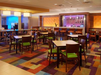 Fairfield Inn & Suites By Marriott Springfield Northampton/Amherst Exterior foto